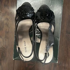 Nine West black 3in heels